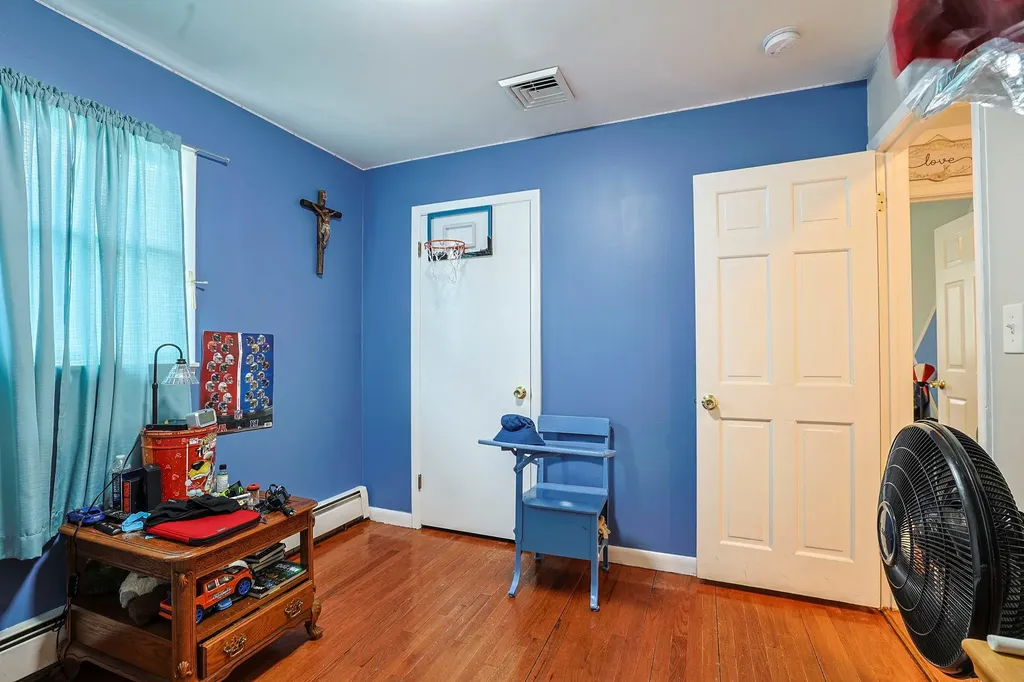5 Carl Place Middletown NY 10940