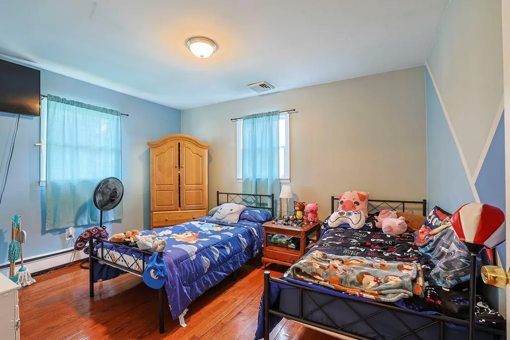 5 Carl Place Middletown NY 10940