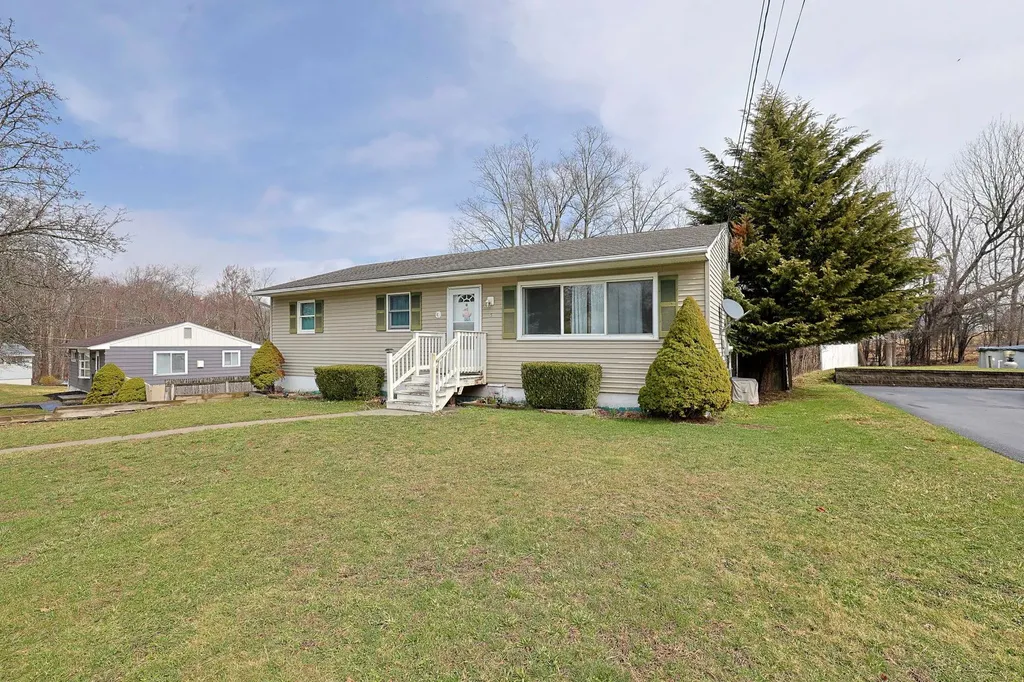 5 Carl Place Middletown NY 10940