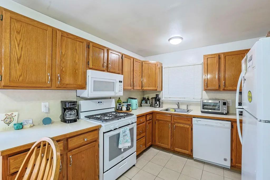 5 Carl Place Middletown NY 10940
