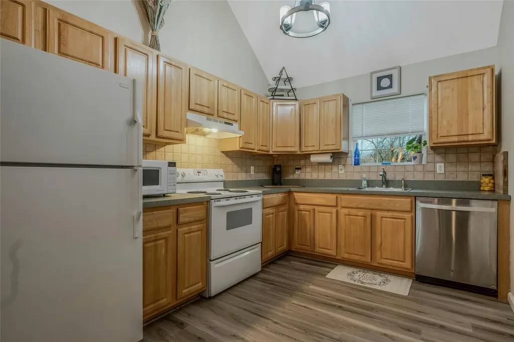 71 Shore Drive Mastic Beach NY 11951
