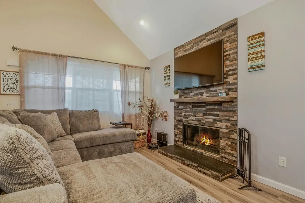 71 Shore Drive Mastic Beach NY 11951