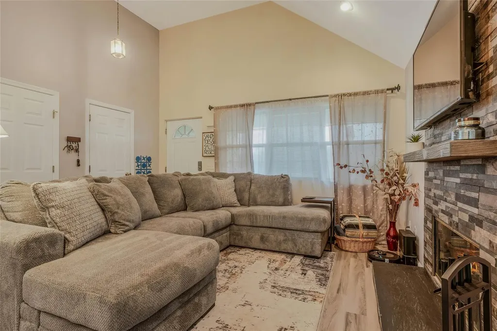 71 Shore Drive Mastic Beach NY 11951