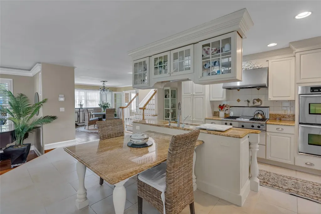 920 Washington Drive Centerport NY 11721