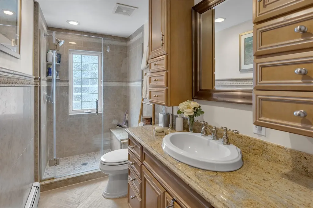 920 Washington Drive Centerport NY 11721