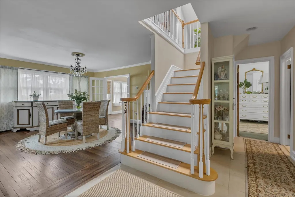 920 Washington Drive Centerport NY 11721