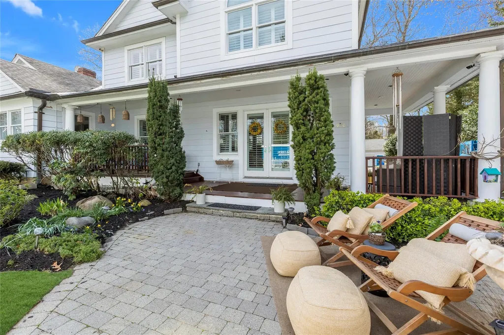 920 Washington Drive Centerport NY 11721