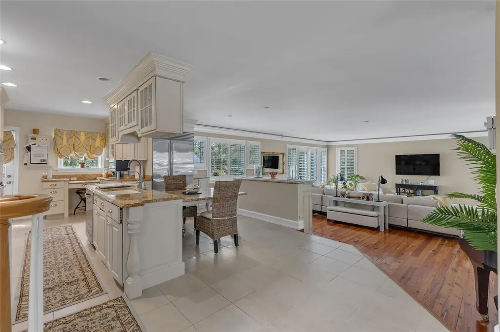 920 Washington Drive Centerport NY 11721