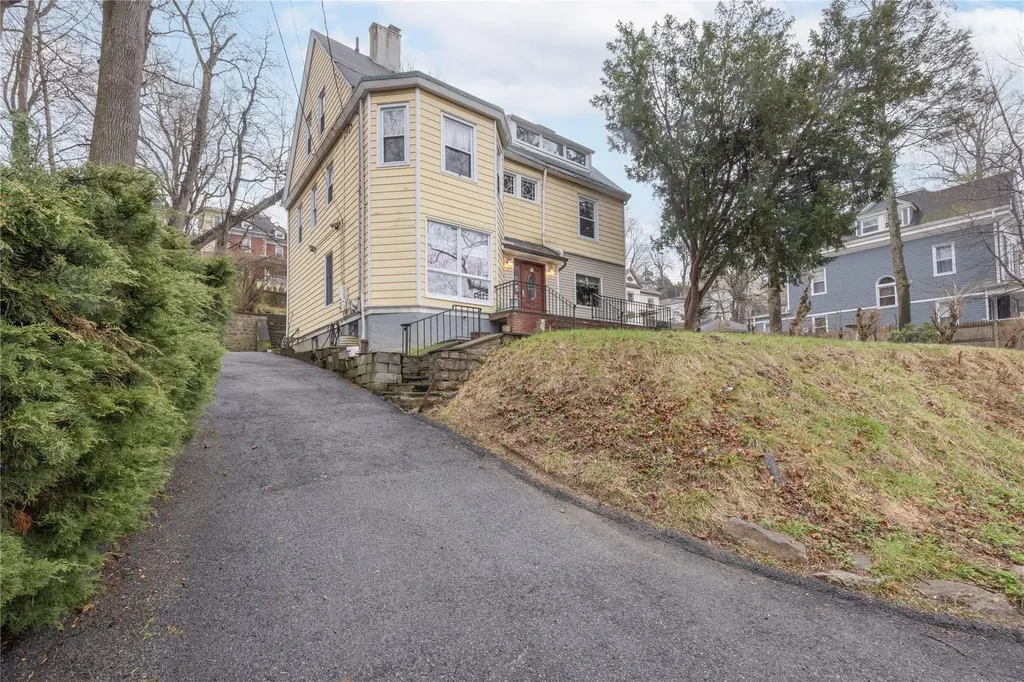 9 Aqueduct Place Yonkers NY 10701