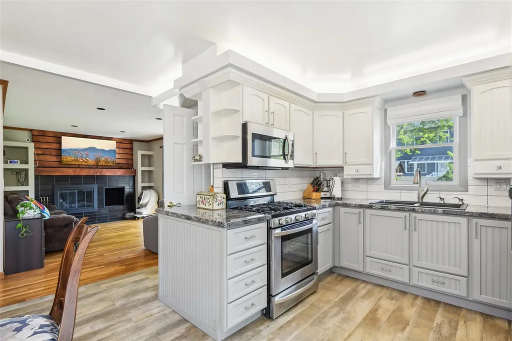 106 Catlin Place Hewlett NY 11557