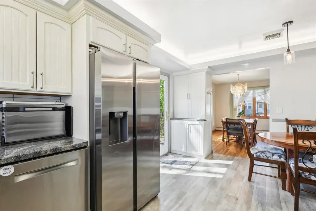 106 Catlin Place Hewlett NY 11557