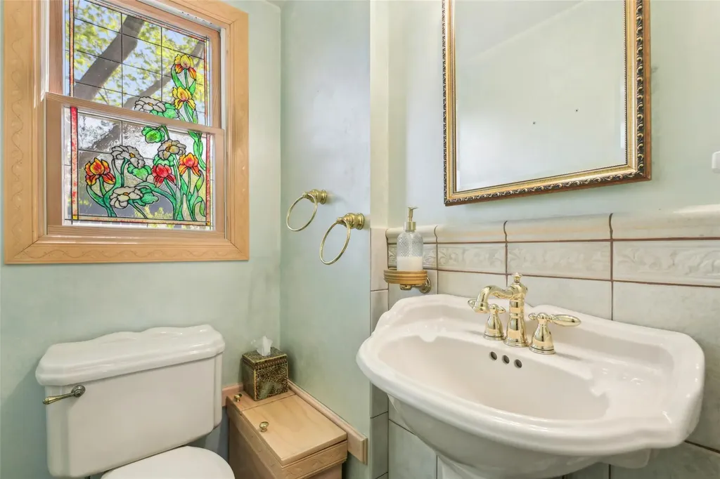 106 Catlin Place Hewlett NY 11557