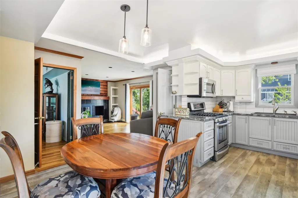 106 Catlin Place Hewlett NY 11557