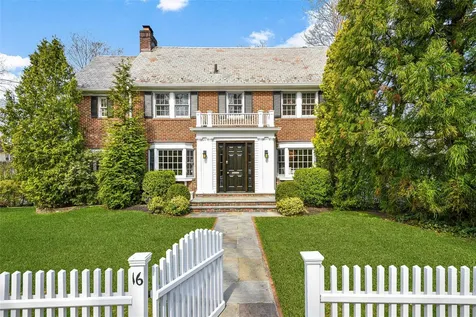 16 Locust Avenue Larchmont NY 10538