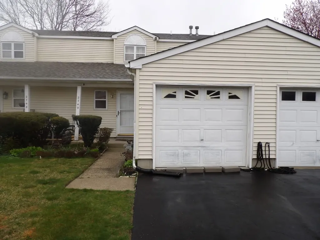 2749 Schleigel Boulevard Amityville NY 11701