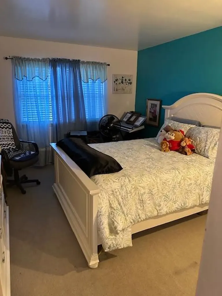 2749 Schleigel Boulevard Amityville NY 11701
