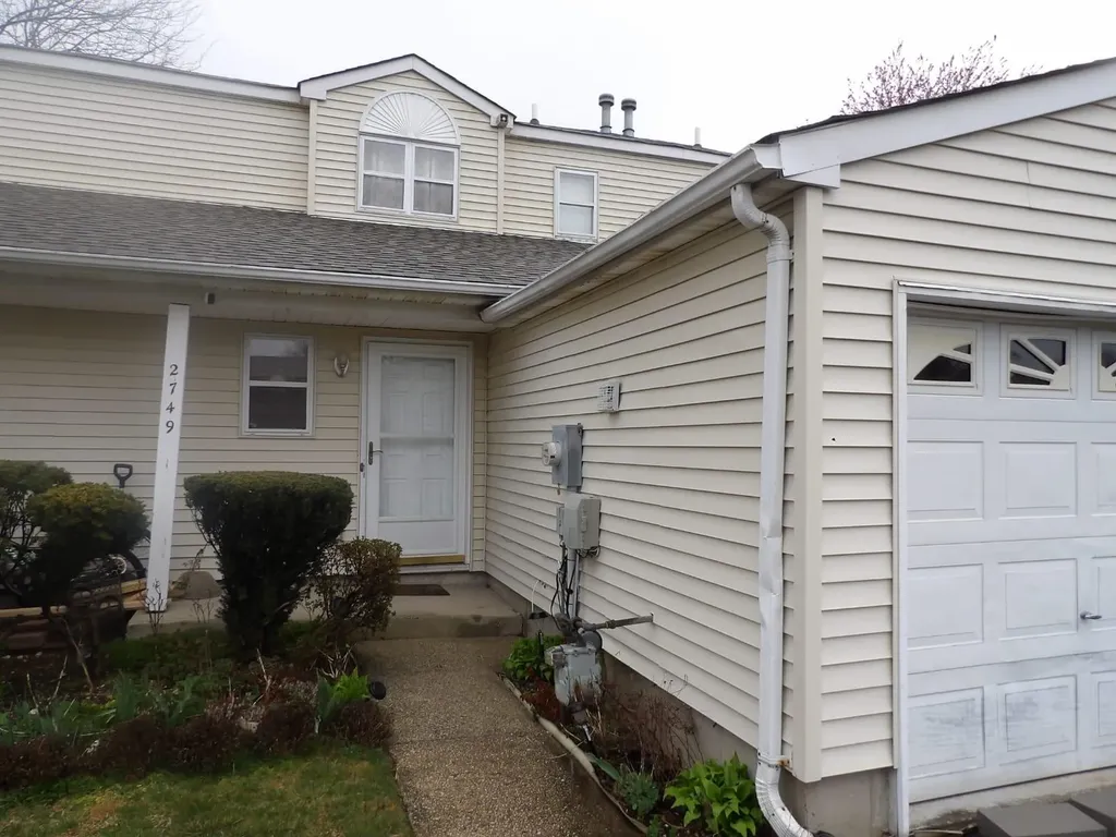 2749 Schleigel Boulevard Amityville NY 11701