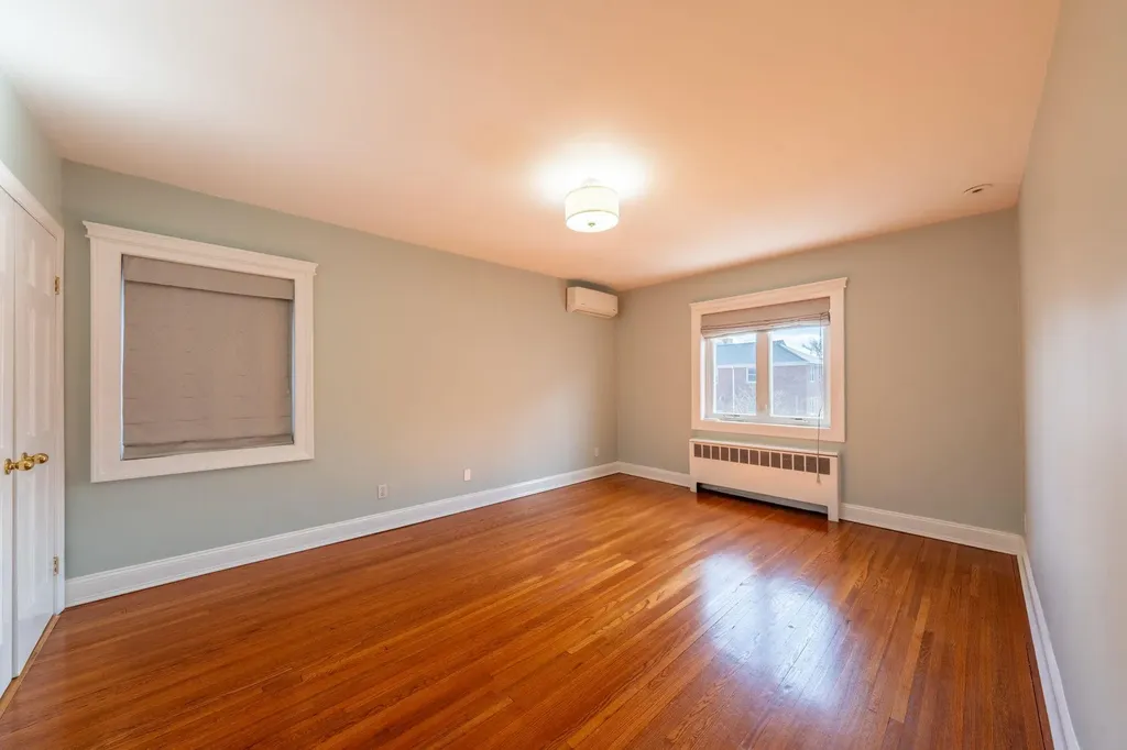 2013 Narragansett Avenue Bronx NY 10461