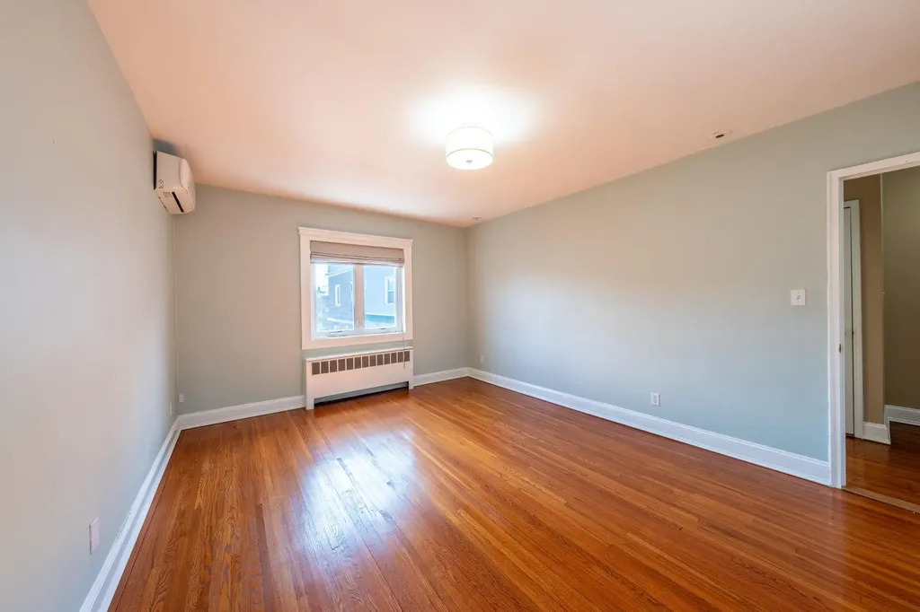 2013 Narragansett Avenue Bronx NY 10461