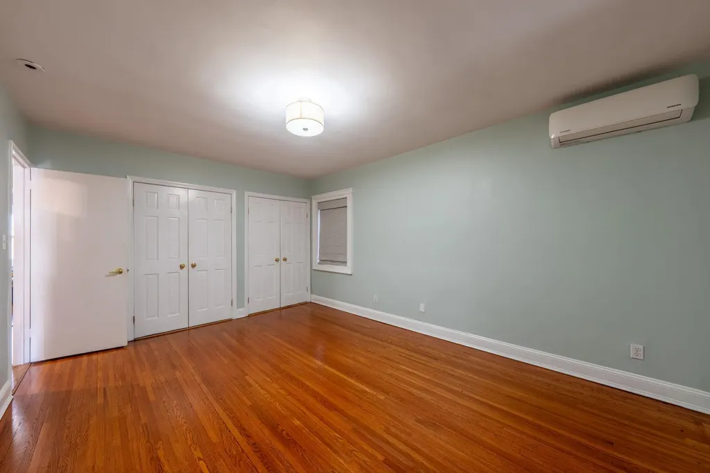 2013 Narragansett Avenue Bronx NY 10461