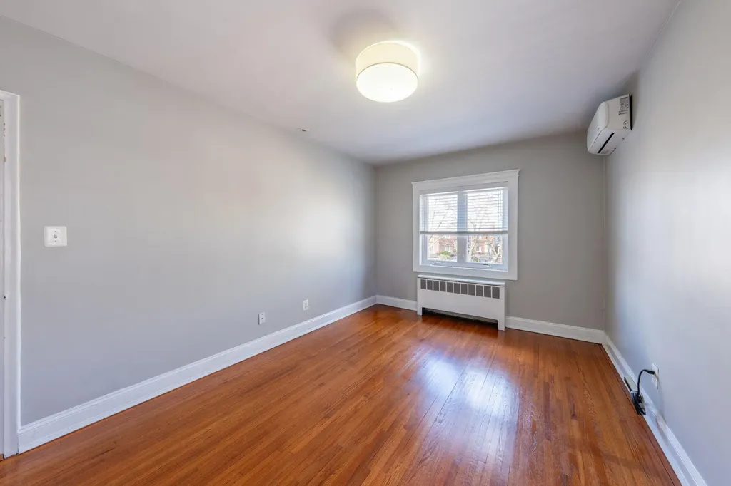 2013 Narragansett Avenue Bronx NY 10461