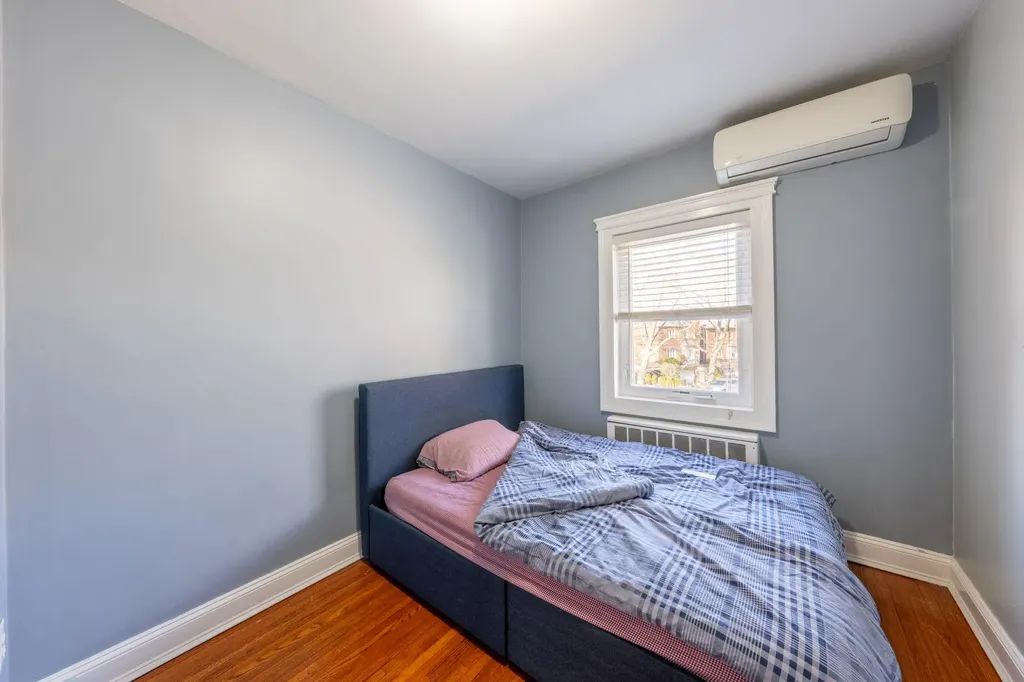 2013 Narragansett Avenue Bronx NY 10461