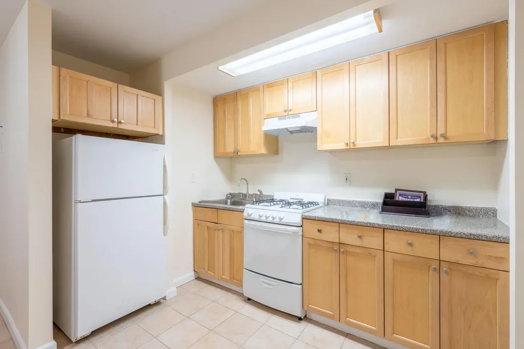 2013 Narragansett Avenue Bronx NY 10461
