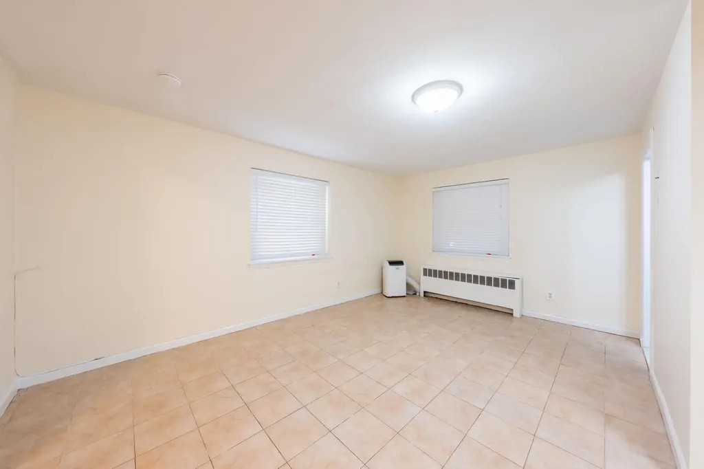2013 Narragansett Avenue Bronx NY 10461