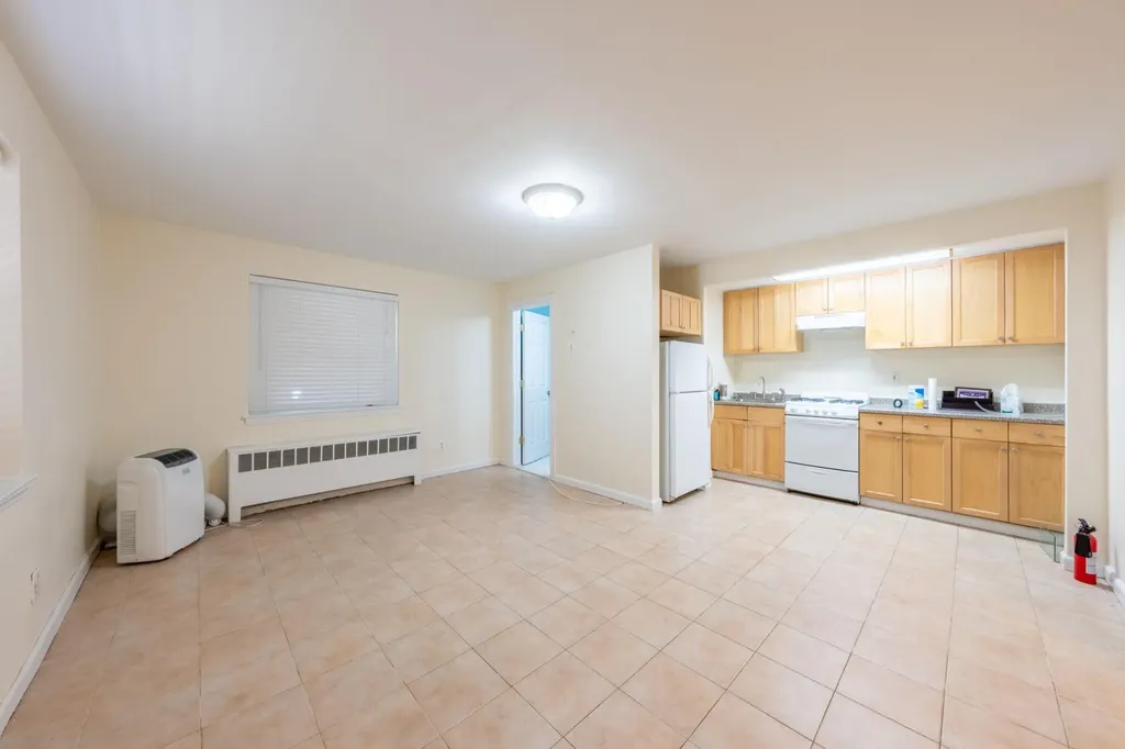 2013 Narragansett Avenue Bronx NY 10461