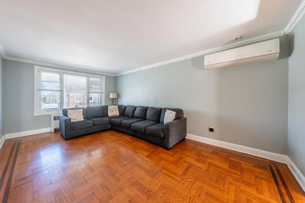 2013 Narragansett Avenue Bronx NY 10461