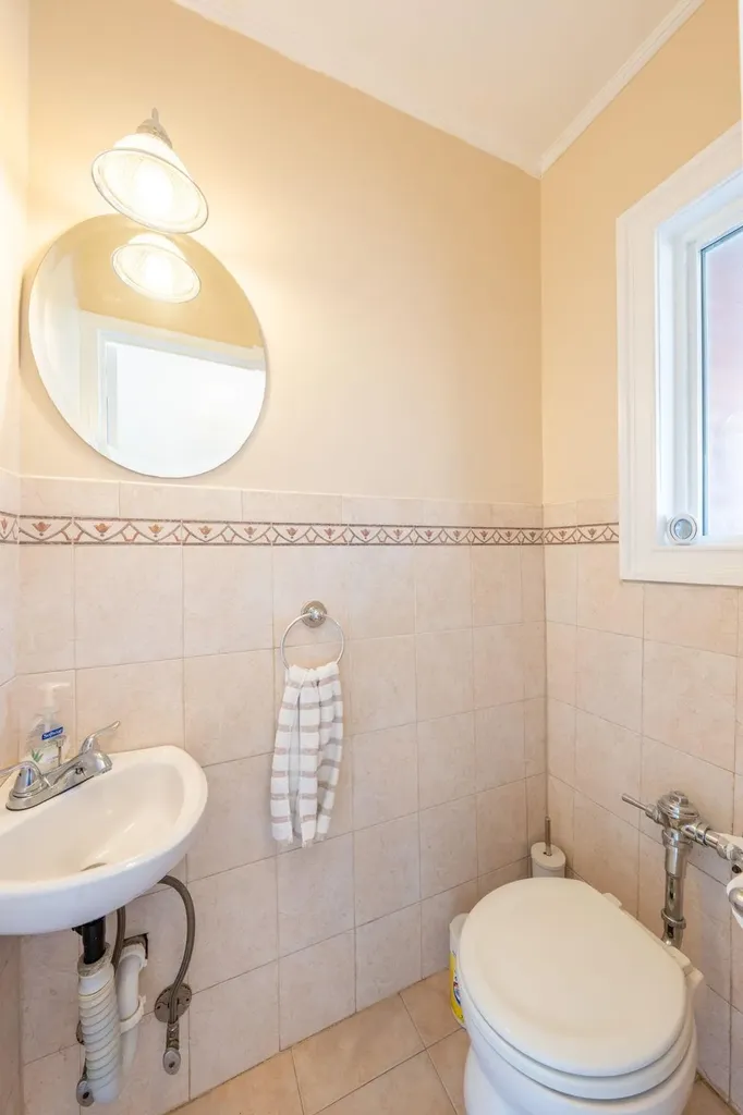 2013 Narragansett Avenue Bronx NY 10461