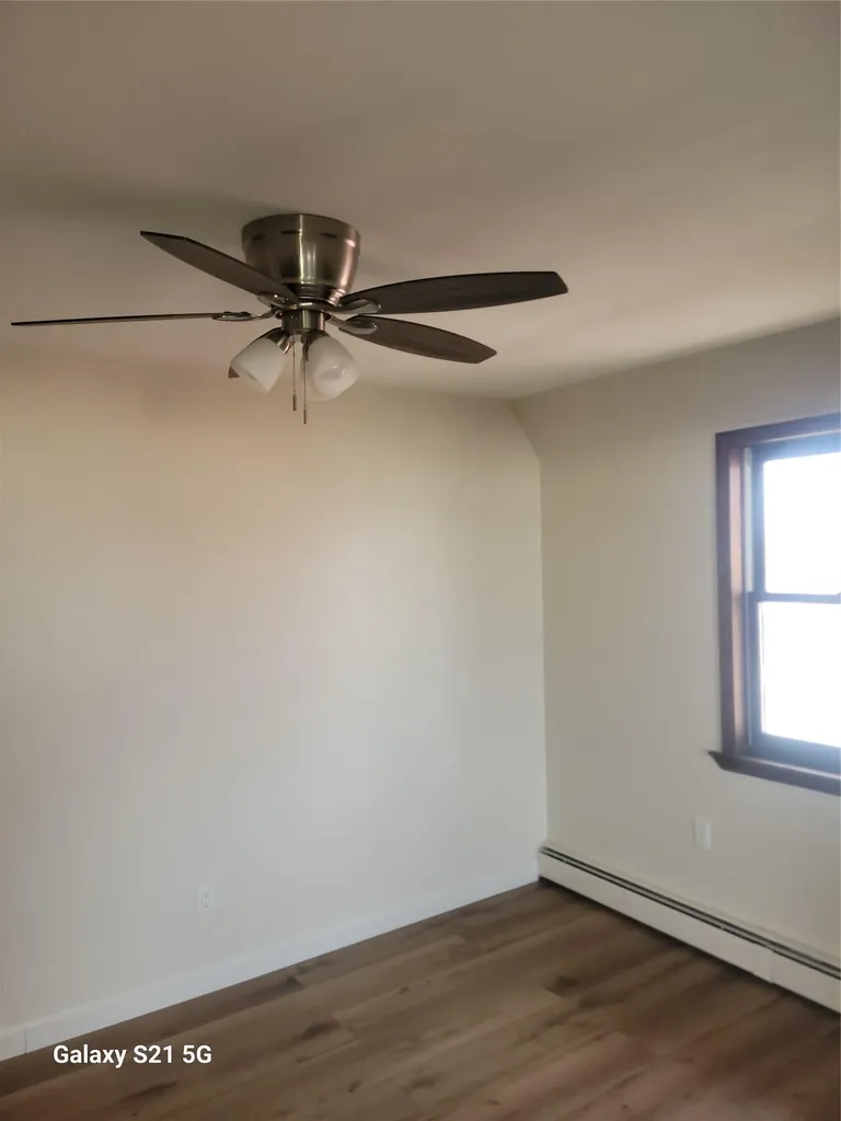 47-52 190 Fresh Meadows NY 11358