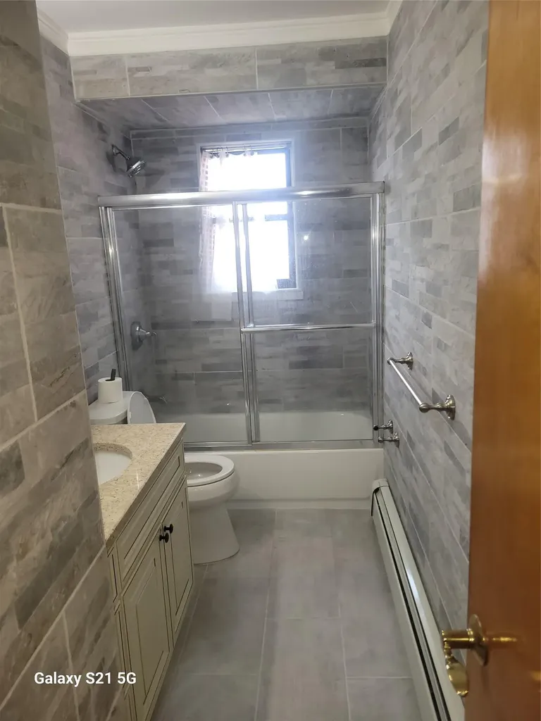 47-52 190 Fresh Meadows NY 11358