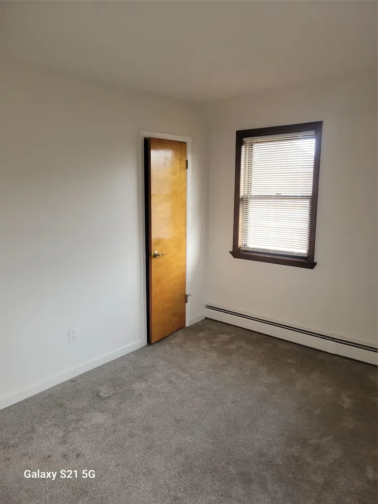 47-52 190 Fresh Meadows NY 11358