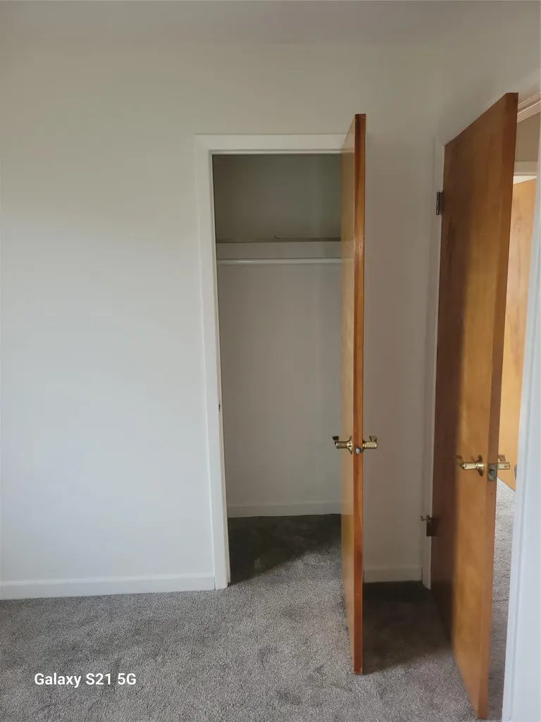 47-52 190 Fresh Meadows NY 11358