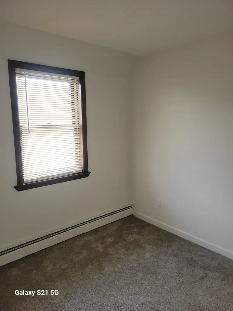 47-52 190 Fresh Meadows NY 11358