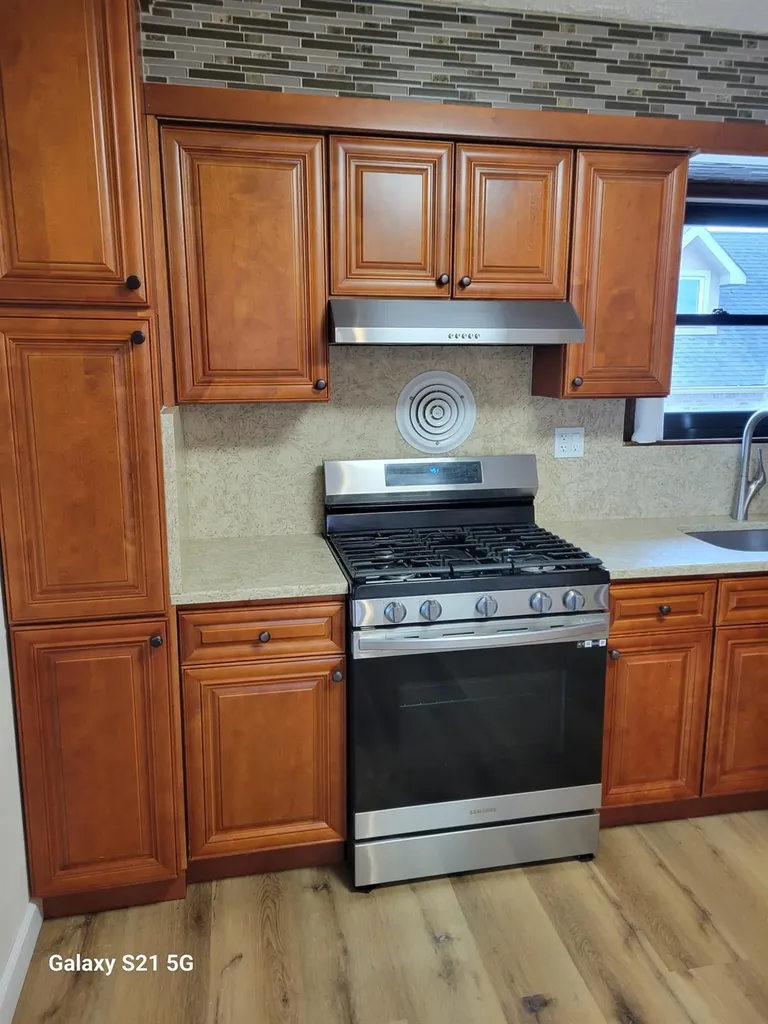 47-52 190 Fresh Meadows NY 11358