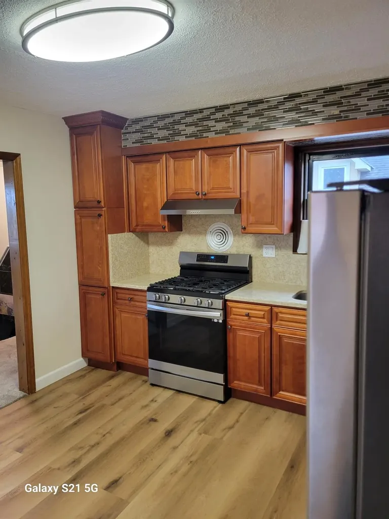 47-52 190 Fresh Meadows NY 11358