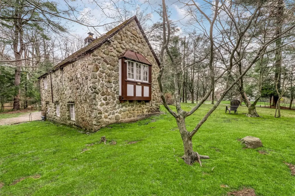 9 Bayard Lane S Suffern NY 10901