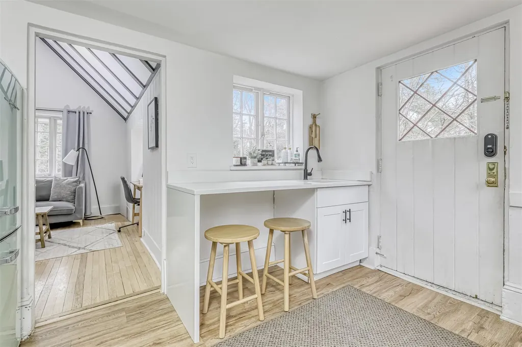 9 Bayard Lane S Suffern NY 10901