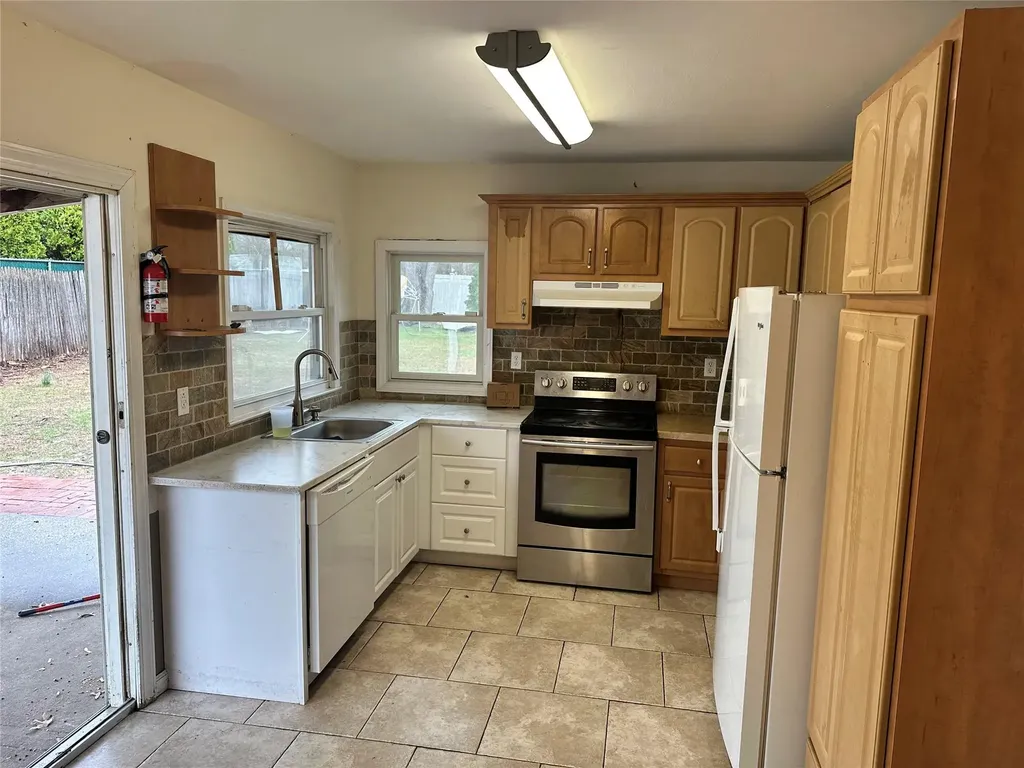 1041 Old Town Road Coram NY 11727