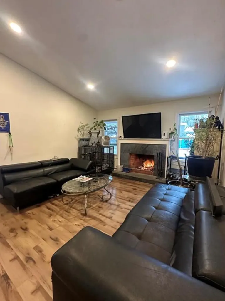 1041 Old Town Road Coram NY 11727