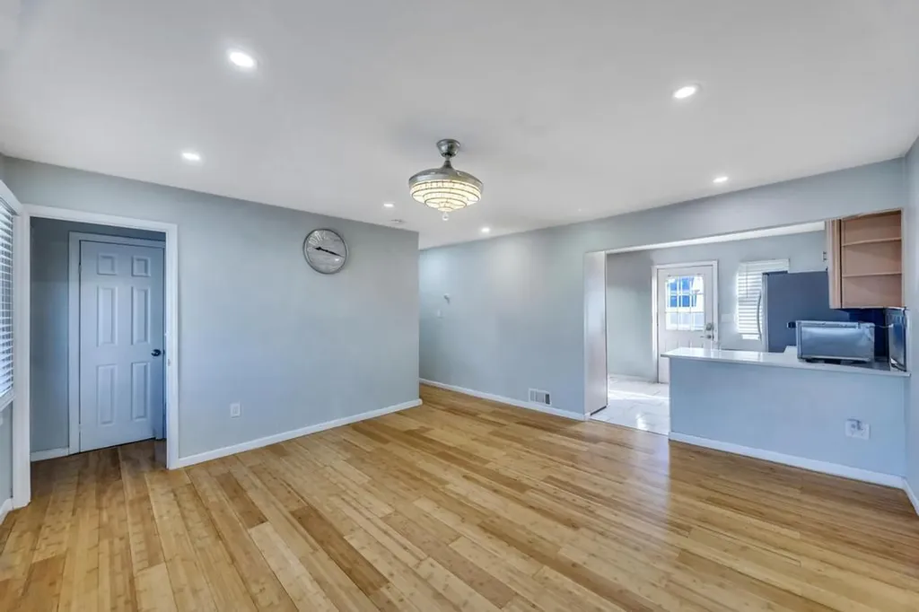 165 Wilfred Boulevard Hicksville NY 11801