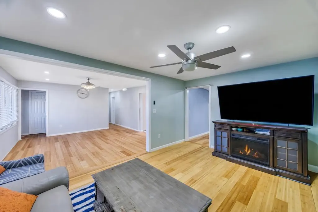 165 Wilfred Boulevard Hicksville NY 11801
