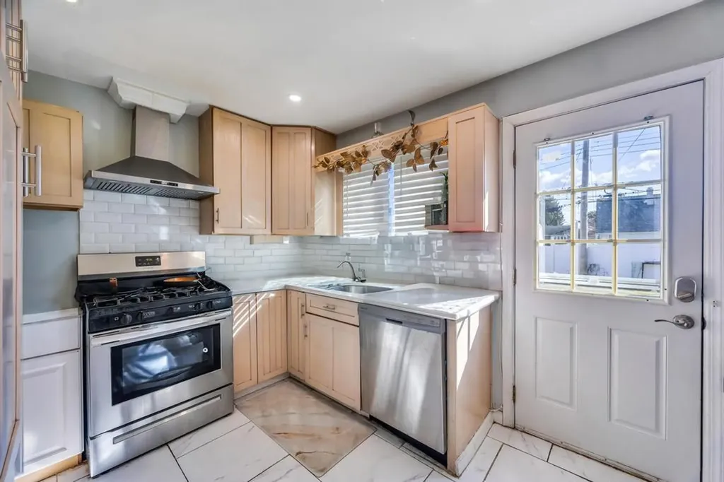 165 Wilfred Boulevard Hicksville NY 11801