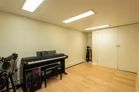 246-31 87 Avenue Bellerose NY 11426