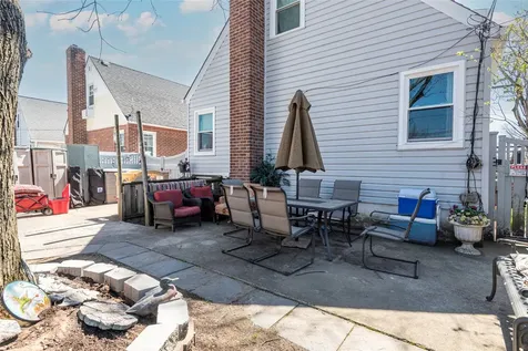 246-31 87 Avenue Bellerose NY 11426