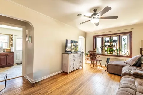 246-31 87 Avenue Bellerose NY 11426