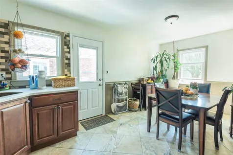 246-31 87 Avenue Bellerose NY 11426