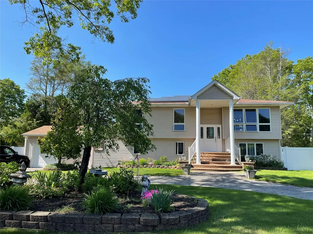 69 Fulton Boulevard Commack NY 11725
